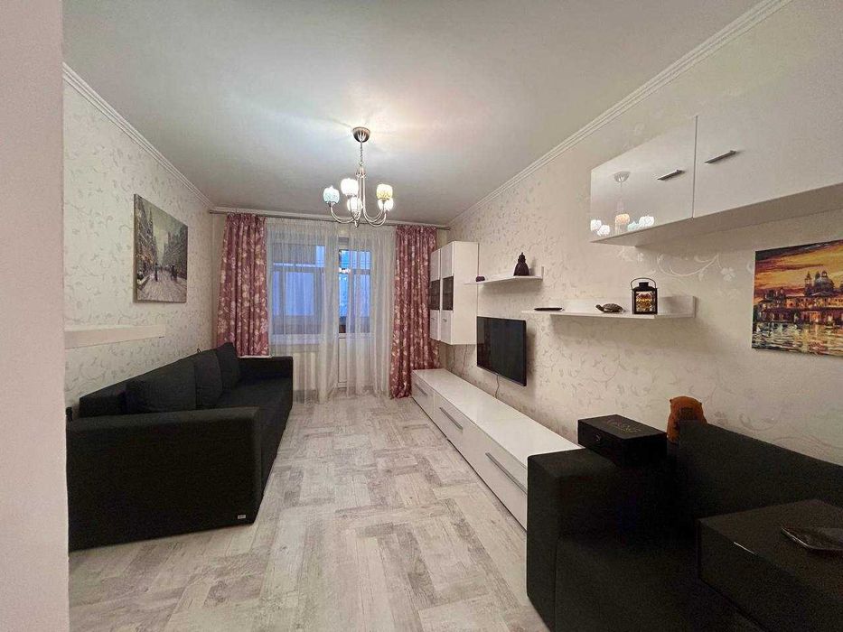 2-кімнатна квартира з АВТОНОМКОЮ та РЕМОНТОМ по вул. Крошенській