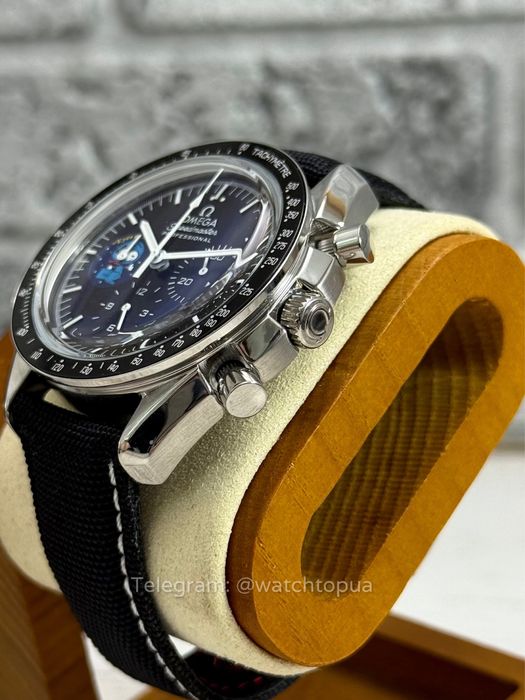 Годинник Omega Speedmaster Dark Dial Snoopy Edition Омега