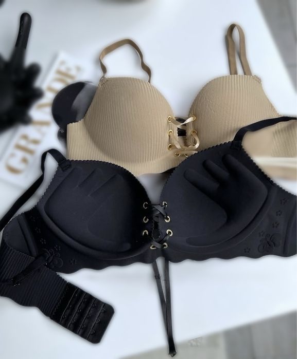 Бюстгальтер пуш-ап чорний