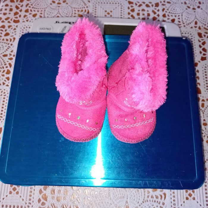 DZIEWCZYNKA - nimowlęce niechodki .miękkie długosc 10cm