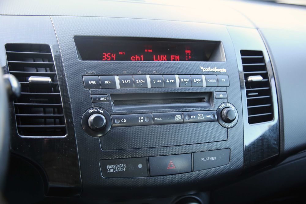 Mitsubishi Outlander XL