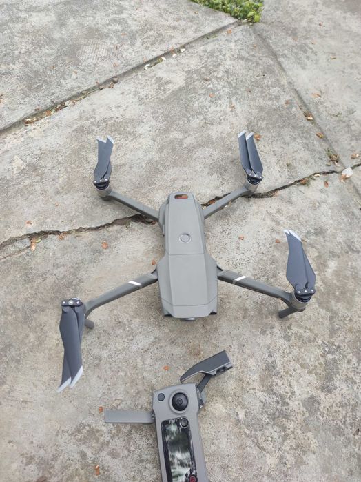 Дрон Dj Mavic 2 Zoom в ідеальному стані комплект