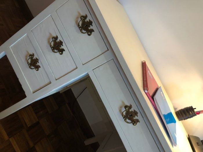 Secretária branca antiga de madeira maciça