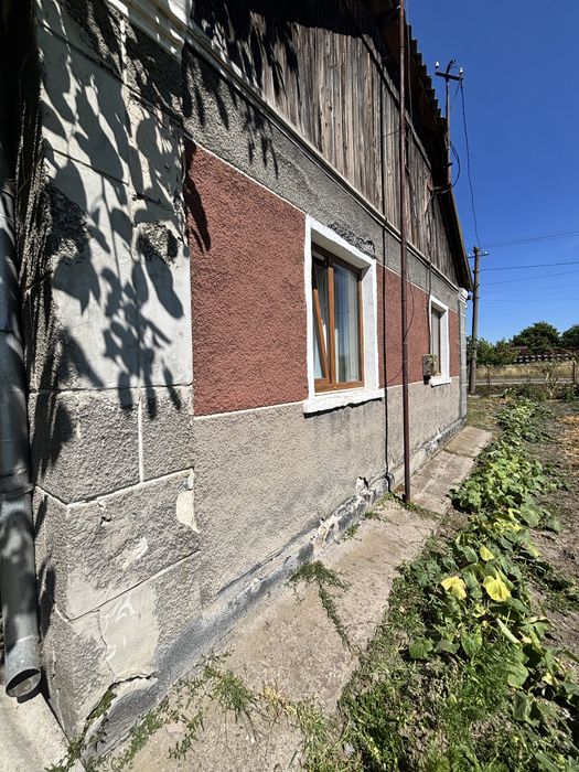 Продається цегляний будинок в  с. Жвирка