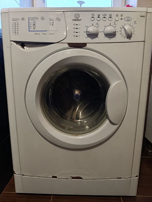 Пральна машина Indesit WISL 105 (на запчастини або відновлення)