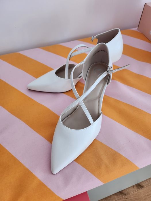 Buty białe szpilki  41
