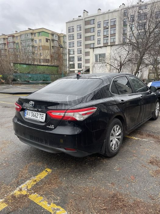 Здаю в оренду Toyota Camry Hybrid 2020 для таксі 50/50