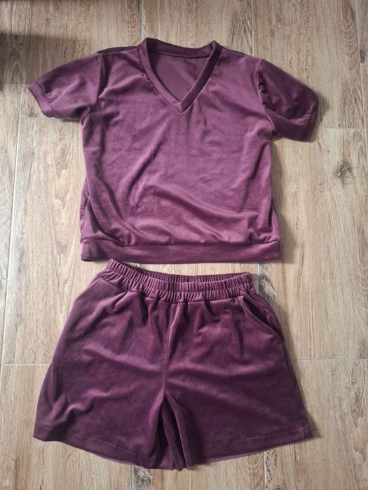 Komplet welurowy krótki damski spodenki i koszulka śliwka/fiolet UNI