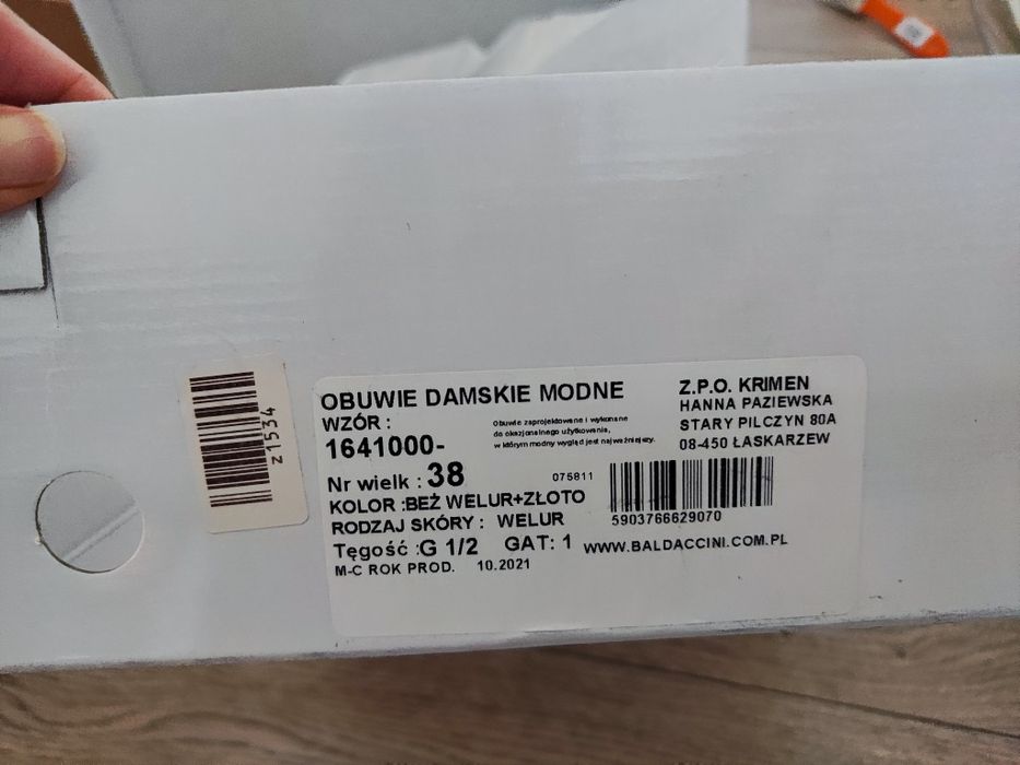 Botki skórzane welurowe