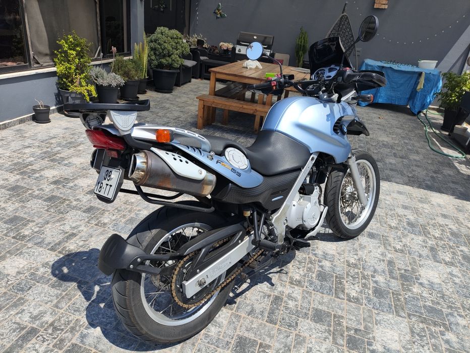 BMW Gs650f 2004 sem nada a fazer.