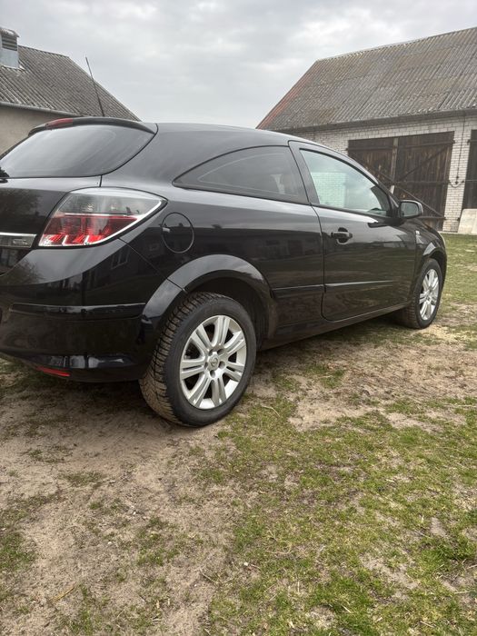 Opel astra h gtc