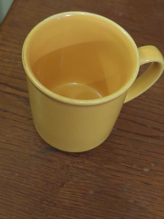 Canecas louça  amarelas
