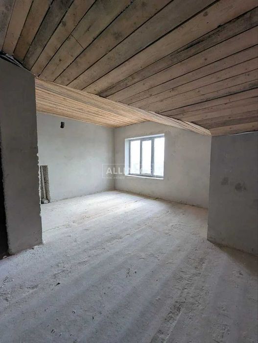 Продаж! Здана 2км квартира 62м2 в самому центрі міста