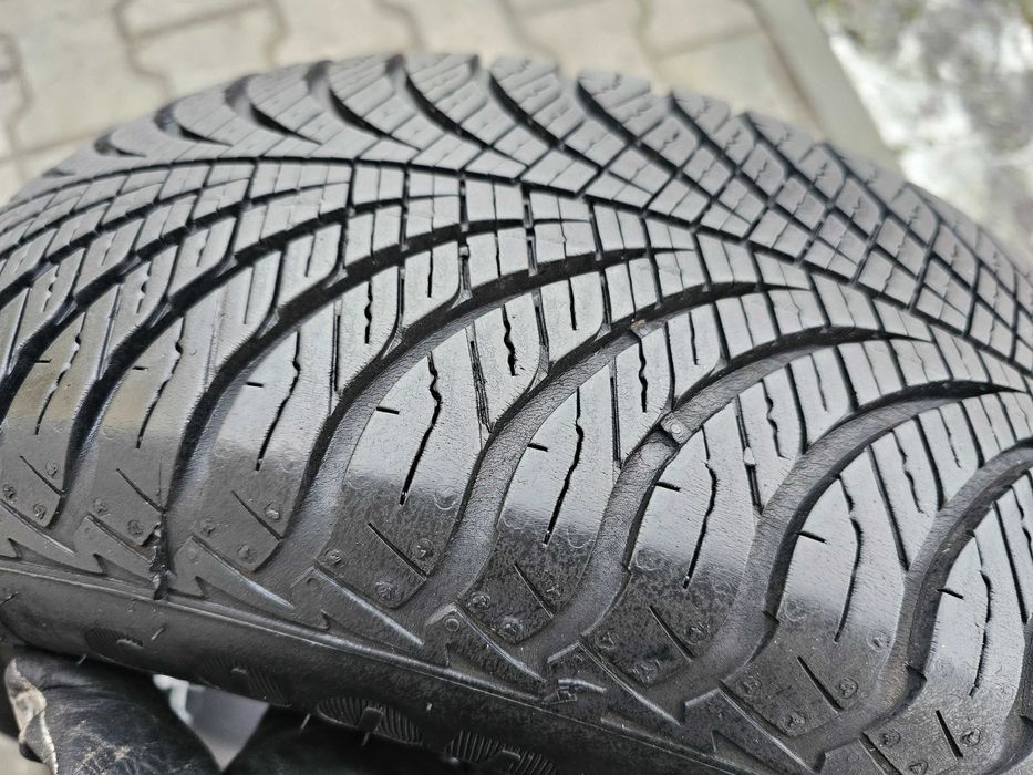 Całoroczne Goodyear 185/65 R15 7mm