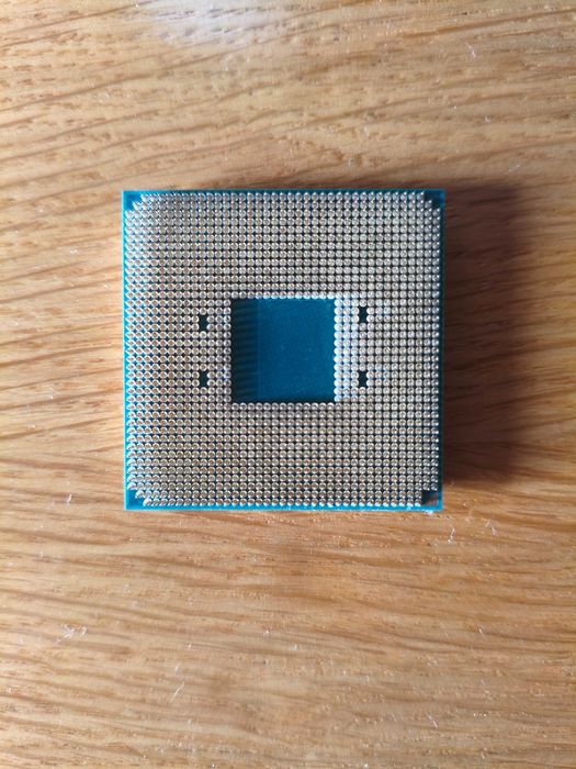 Ryzen 7 5800 - 8 Cores / 16 Threads - Excelente para Gaming