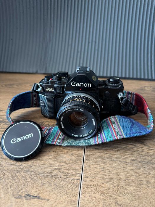 Aparat Canon A1 + obiektywy 50 f 1.8 + Helios M42