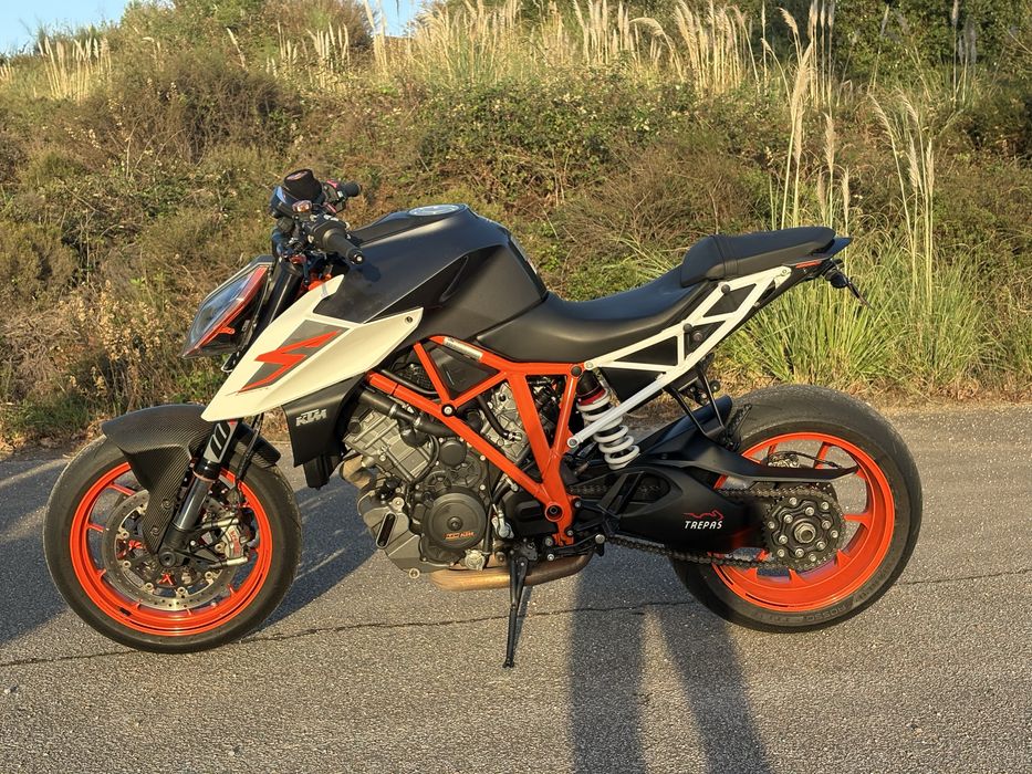 Ktm 1290 Superduke R (aceito retomas)