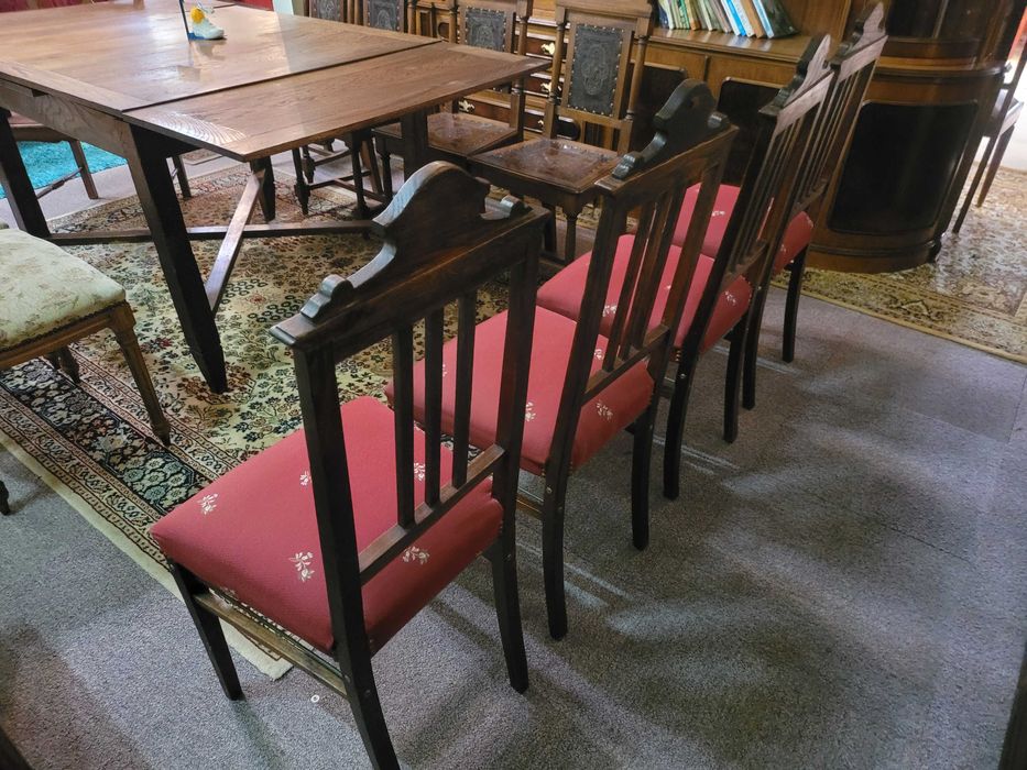 Cadeiras antigas em muito bom estado geral - Valor unitário