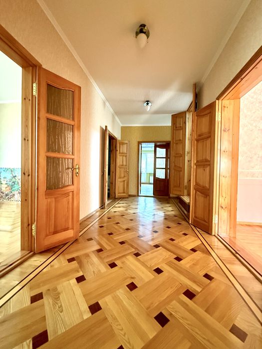 Продається будинок в космічному мк-ні