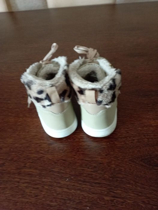 Botas tênis forradas com pêlo