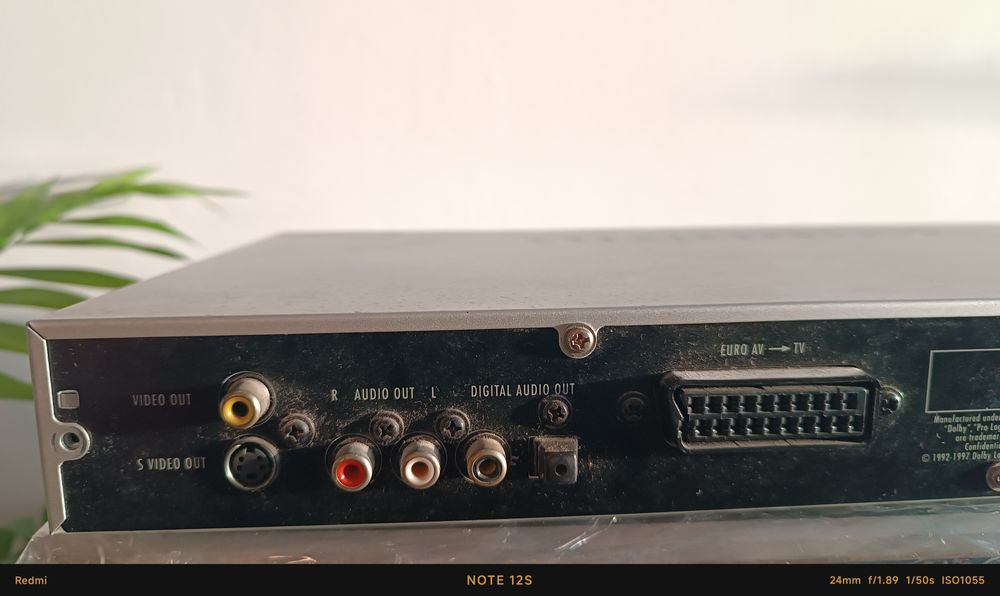 Leitor de DVD GRUNDIG GDP 9425 – Funciona Perfeitamente