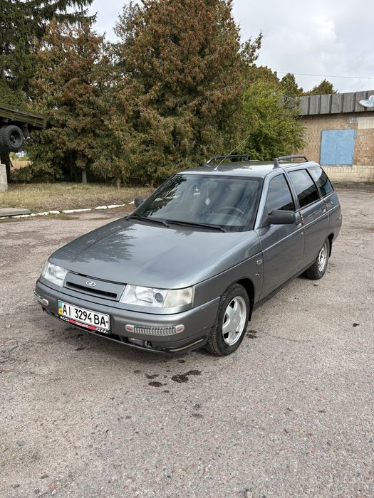 Автомобіль ВАЗ 21112