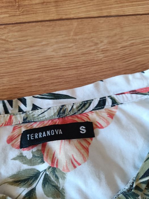 Terranova S bluzka męska t-shirt w kwiaty