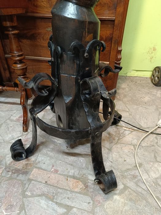 Lampa stojąca stara