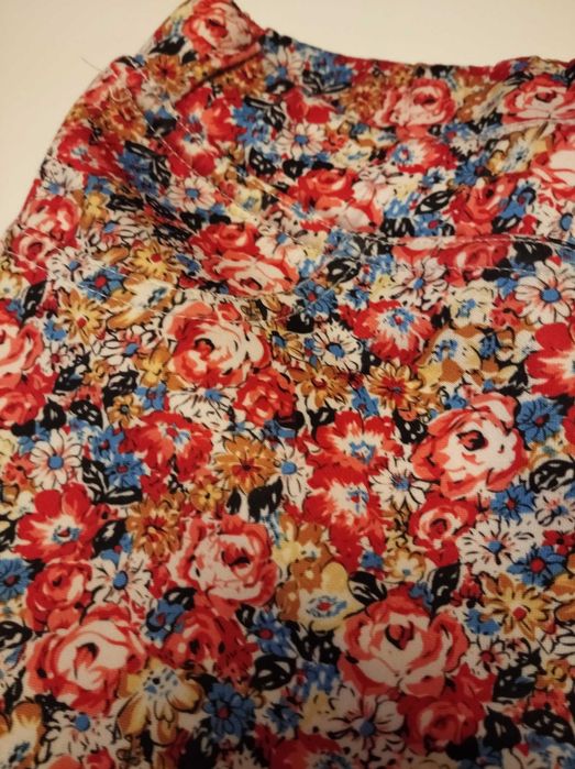 Treginsy w kwiatki S 36 legginsy