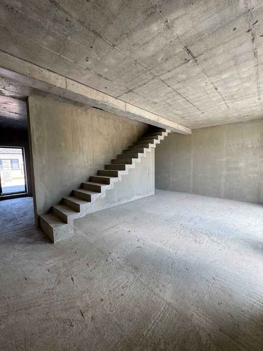 Котедж (дуплекс, двоян) 125 м² у Рівному | Тинне | цегляний будинок