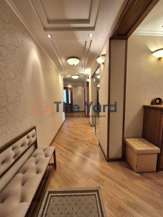 Продаж дизайнерської 5 кім. квартири вул. Гришка Михайла 9 Осокорки