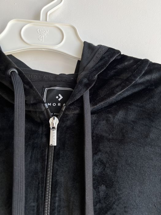 Moraj bluza czarna z kapturem welurowa