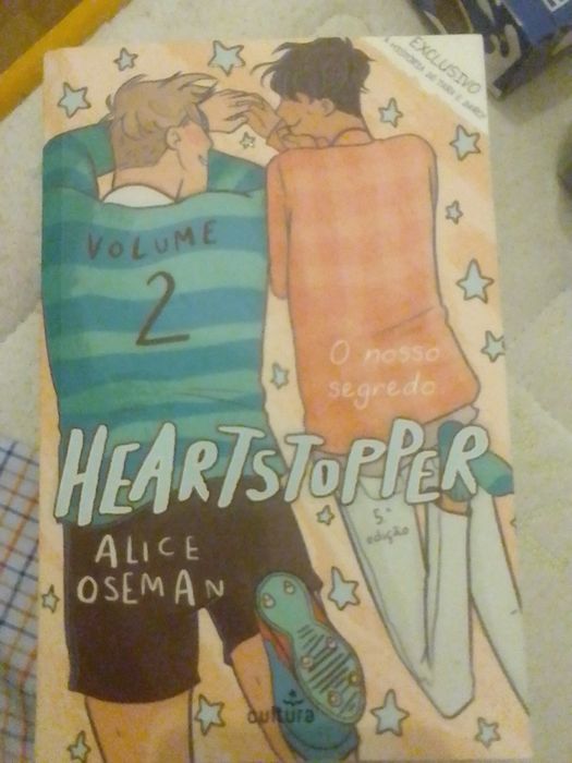 Livro de Heartstopper volume 2