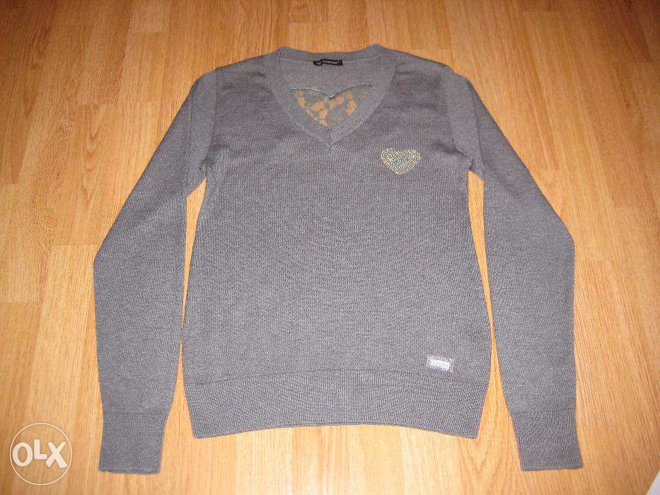 Свитер с гипюровой вставкой на спине Р. 44-46