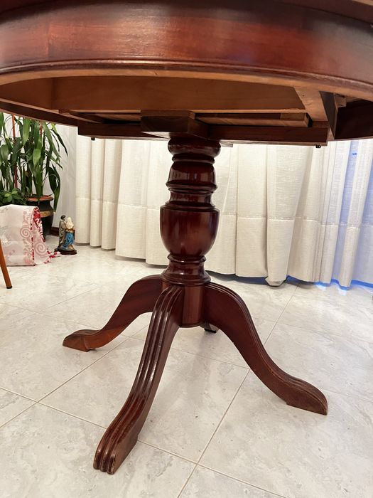 Mesa de Sala em Madeira