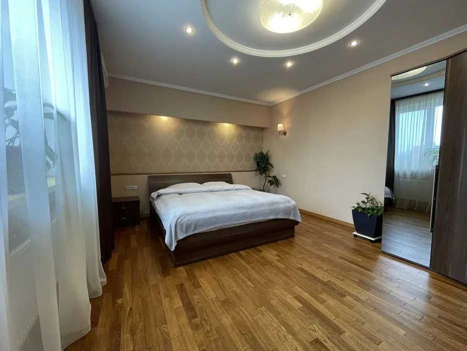 45 Подобово котедж з сауною бассейном Славутич Осокорки оз Мартишев