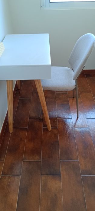 Cadeira Estofada Bege Estilo Nórdico