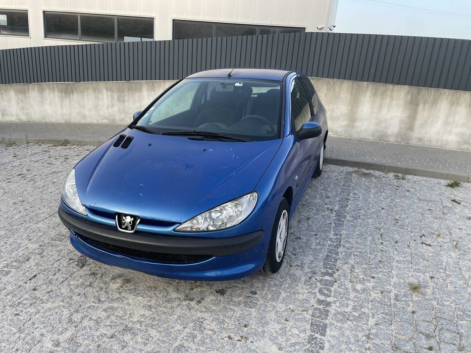 Vendo Peugeot 206 (Zona Amarante)