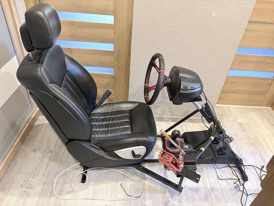 Kierownica thrustmaster t300rs z stelażem i shifterem