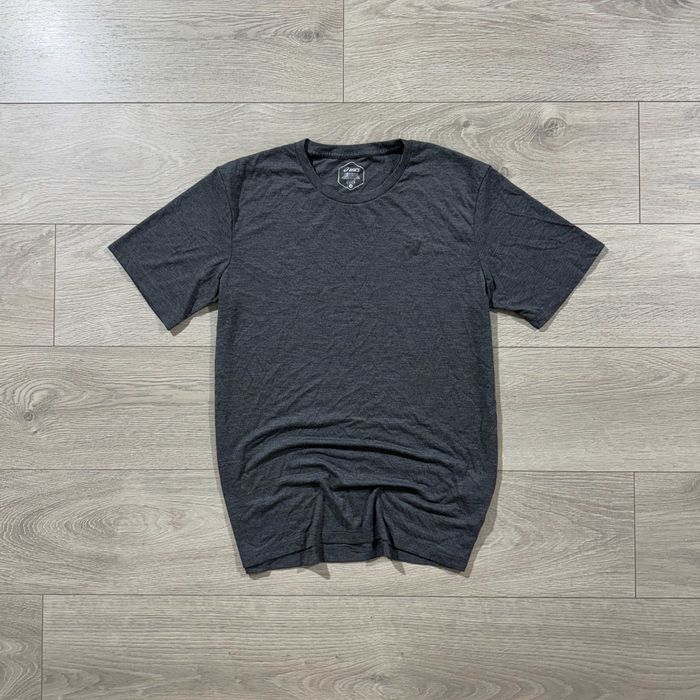 Нова Зручна Сіра Спортивна Футболка Асікс Asics Gray, розмір M