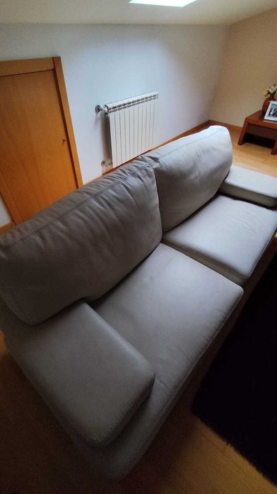 Sofás em Pele em ótimo estado