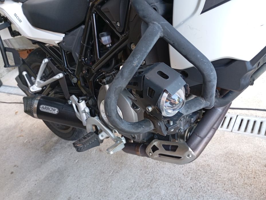 Moto Benelli trk 502