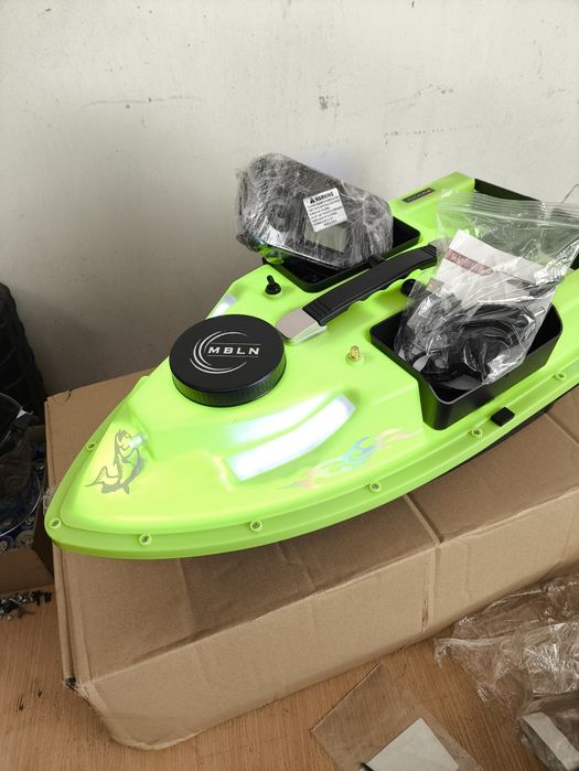 Акция, новые.Кораблик gps на 99 точек,батарея 12000.