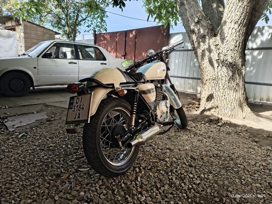 Qingqi Cafe Racer 200