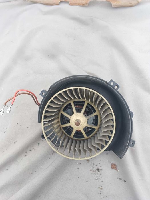 Моторчик пічки Опель омега б 1996 2.0 16v