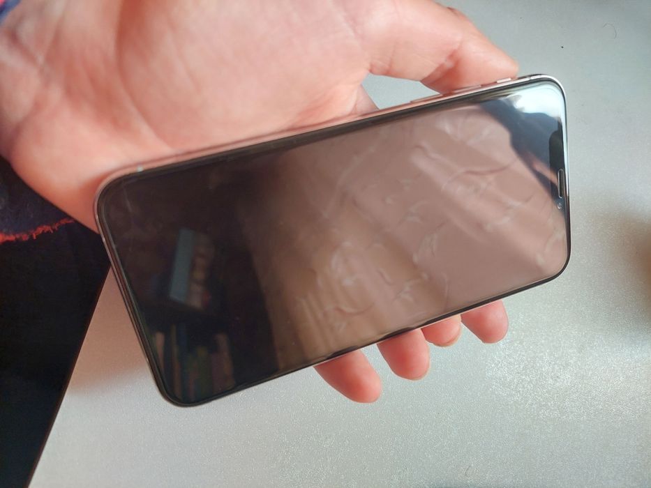 Продам iPhone X 4/256