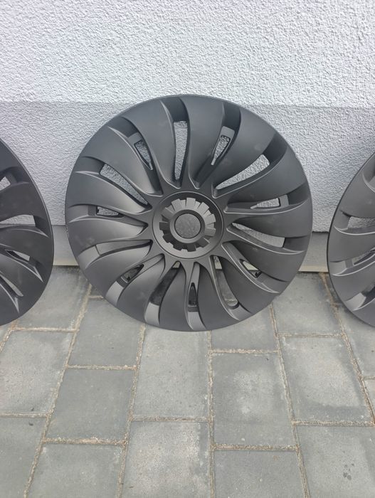 ковпаки tesla model Y R19