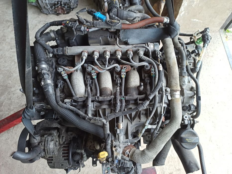 Двигун мотор двигатель PSA 4HN 10dz70 2.2 hdi 4007 c-crosser Outlander