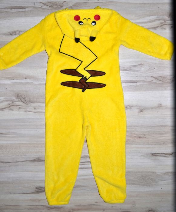 90^ pokemon pikachu strój przebranie piżama 9/10 Lat_ 134/140
