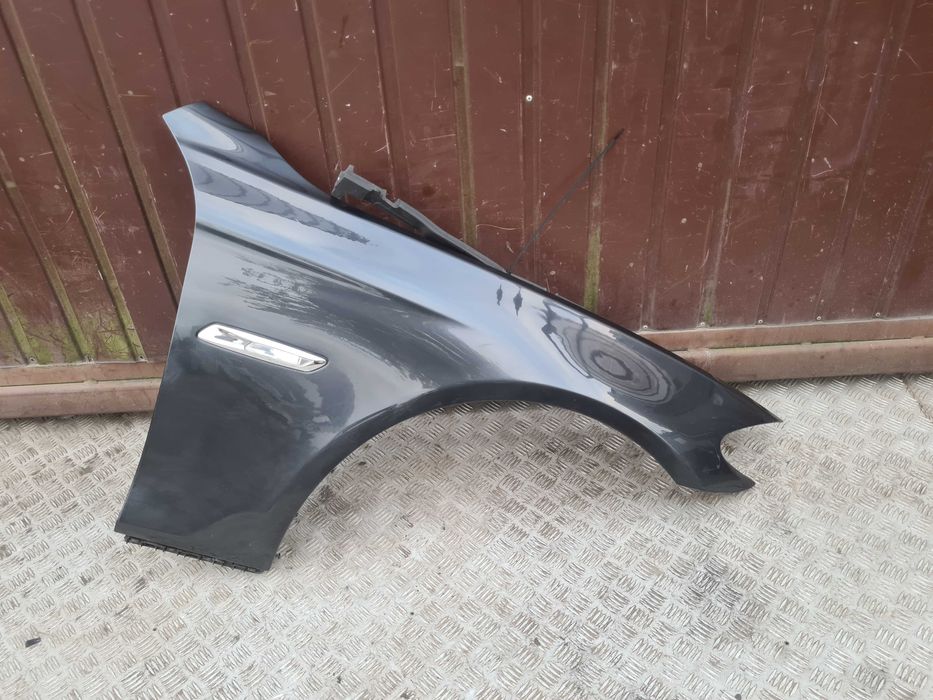 BMW Seria 5 F10 / F11 błotnik przedni prawy A90 / 7 mocowania komplet